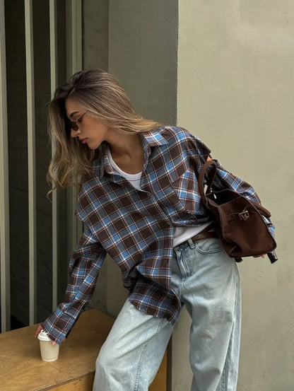 Fashion Checkered Pattern Shirts Women Elegant Lapel Long Sleeve Single Breasted Pocket Loose Top 2025 Daily Street Outerwear