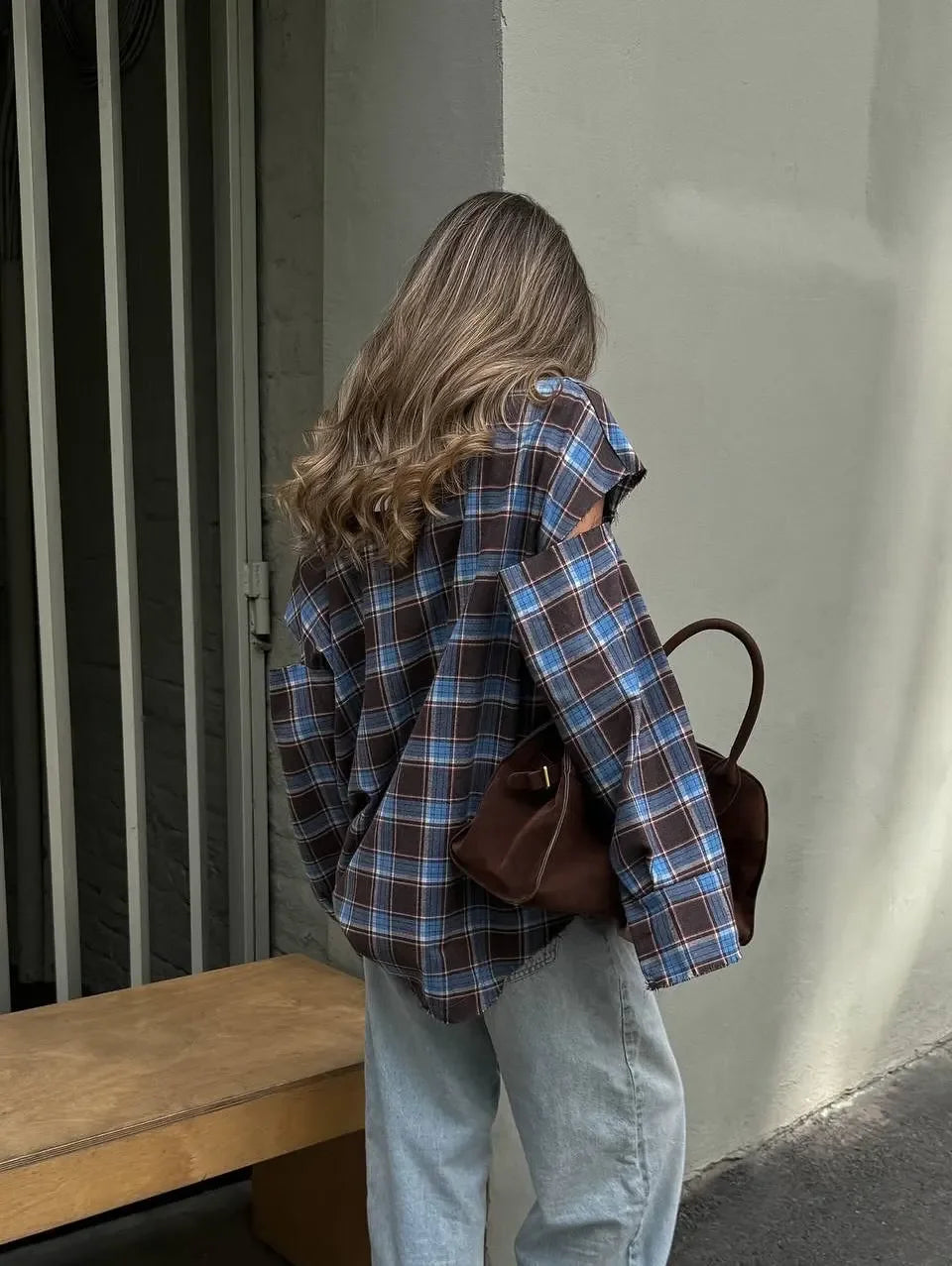 Fashion Checkered Pattern Shirts Women Elegant Lapel Long Sleeve Single Breasted Pocket Loose Top 2025 Daily Street Outerwear